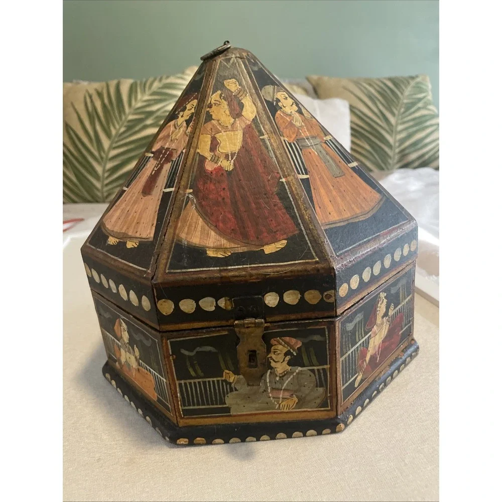 Indian Mughal Hand Painted Octagon Marriage Box Trinket Jewelry Box